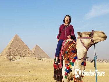 10-Hour Private Layover Tour: Giza Pyramids and Egyptian Museum from Cairo Airport