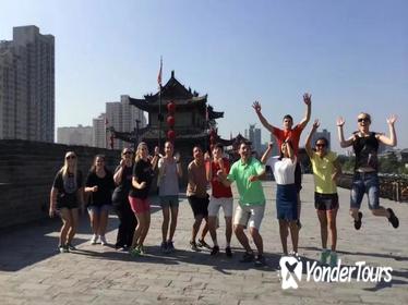 2-Day Classic Xi'an Tour Combo Package: Terracotta Warriors and Downtown Sightseeing