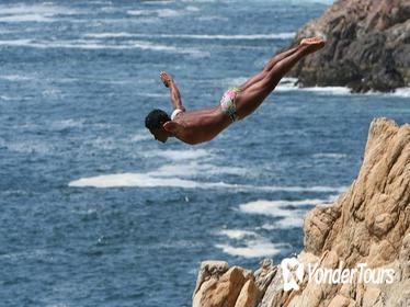 2-hour Iconic High Cliff Divers Shows in Acapulco