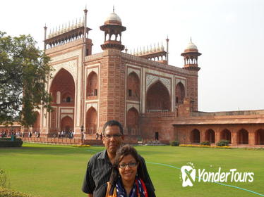 3-Day Private: Taj Mahal Pink City Tour with Night Show