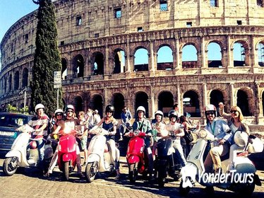 3-Hour Small-Group Vespa Tour of Rome with Lunch