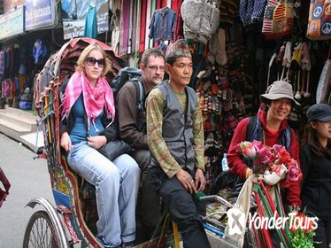3-Hour Thamel Sightseeing Tour by Rickshaw in Kathmandu