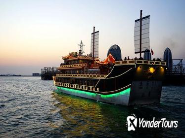 4-Hour Sanya Bay Evening Boat Trip and Fresh Seafood Dinner, Including Private Transfers