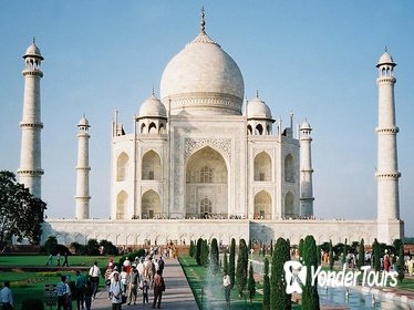 Agra City Tour with Guide and Tempo Traveller