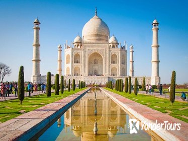 Agra Private Day Tour With Taj Mahal , Agra Fort and Fatehpur Sikri