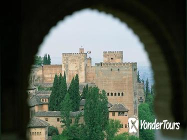 Alhambra and Generalife Private Guided Tour in Granada