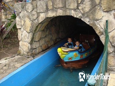 Amusement Parks in Bogotá Private Half-Day Tour: Maloka, Salitre Magico or Mundo Aventura