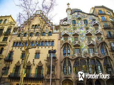 Barcelona Modernist Houses and Gaudi Private Walking Tour