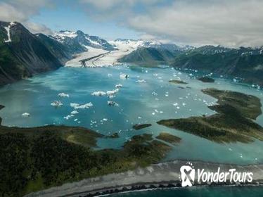 Bear Glacier 30-Minute Helicopter Flight from Seward