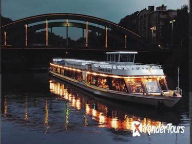 Berlin Sightseeing Dinner Cruise Including a 3-Course Meal and Drinks