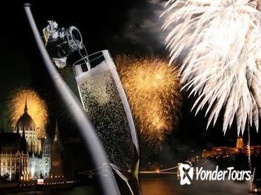 Budapest New Year's Eve Dinner Cruise with Live Piano Show