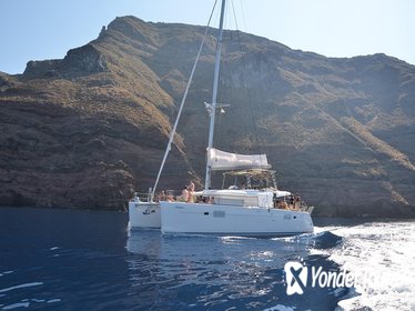 Caldera Catamaran Gold Day Cruise with Lunch and Drinks