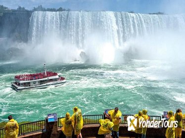 Day Trip to Niagara Falls with Lunch from Toronto