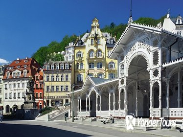 Day-Trip to Karlovy Vary Spa with Walking Tour from Prague