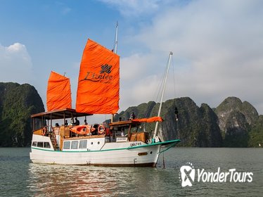 Full-Day Group Tour to Halong Bay on a Deluxe L'azalee Cruise from Hanoi