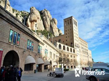 Full-Day Montserrat Monastery and Sacristy Tour from Barcelona with Brunch