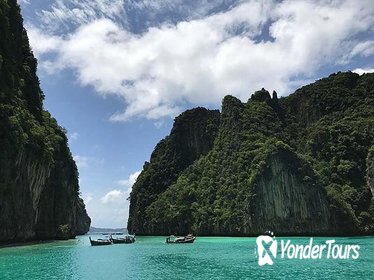 Full-Day Phi Phi Island Gold Package Tour by Speedboat from Phuket