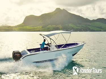 Full-Day Private Speedboat Cruise: East Coast of Mauritius and Otentic