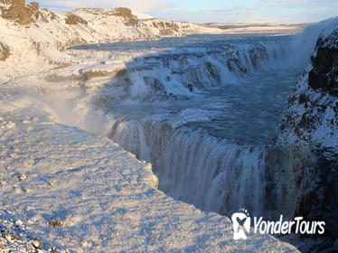 Glaciers and Aurora: Around Iceland in Winter