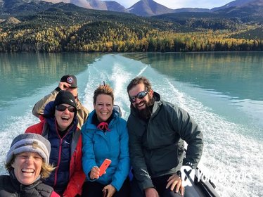 Hiking Tour in Kenai National Wildlife Refuge with Scenic Boat Ride