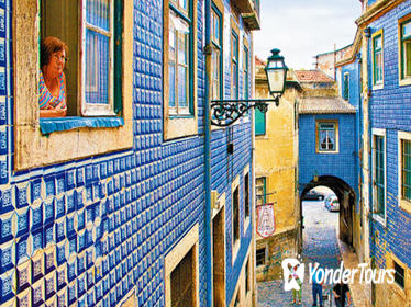 Historical Tour Around The charming Alfama District With a Local