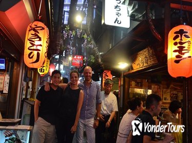 Kabukicho Izakaya Food Tour and Golden Gai Experience in Shinjuku
