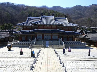 Korean Cultural Combo: Yongin MBC Dramia TV Set Tour and Korean Folk Village from Seoul