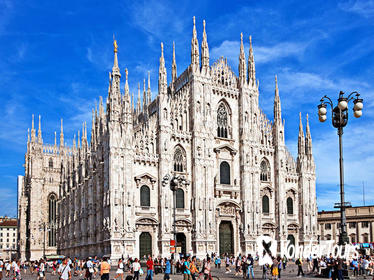 Milan City Center Sightseeing Walking Tour with a Local Guide