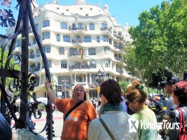 Modernism and Gaudí Walking Tour in Barcelona