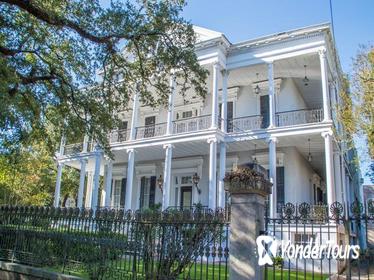 New Orleans Garden District Walking Tour, Including Lafayette Cemetery No. 1
