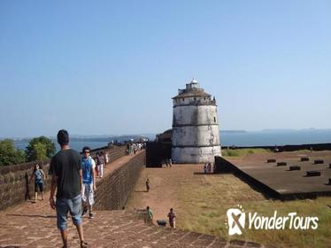 Old Goa Fort Aguada, Reis Magos, and Three Beaches Private Full-Day Tour
