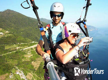 Paragliding Over the Cinque Terre or Over Tuscany