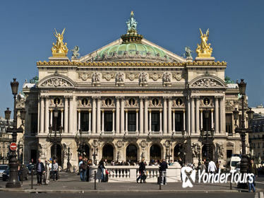 Paris 2-Hour Opera Garnier and Galeries Lafayette Private Tour