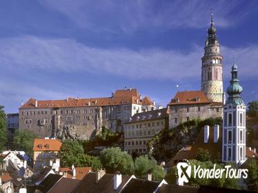 Prague Day Trip to Cesky Krumlov with Historic City Center Walking Tour and Cesky Krumlov Castle