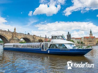 Prague Small-Group City Tour and 1-hour Vltava River Sightseeing Cruise