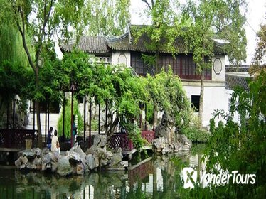 Private Day Tour: Suzhou Gardens and Silk Museum from Shanghai Including Lunch