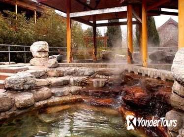 Private Day Trip: Outdoor Hot Spring with Massage plus Juyongguan Pass Visiting