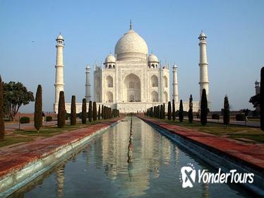 Private Day-Trip: Taj Mahal, Mathura, and Vrindavan, from Delhi