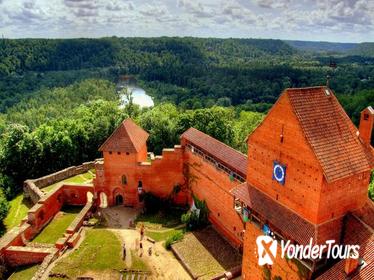 Private Full-Day Culture and Food Tour to Sigulda and Cesis