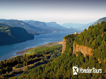 Private Group Tour up to 11 of Columbia River Gorge Waterfalls and Wine Tour