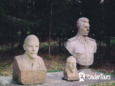 Private Grutas Park Tour: The Park of Soviet Sculptures from Vilnius