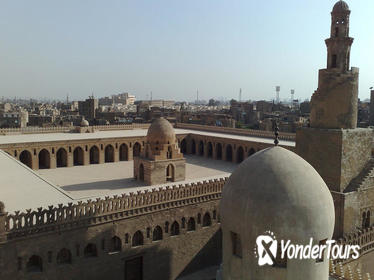 Private Guided Tour to the Mosques of Sultan Hassan, Al-Rifa'i, and Ibn Tulun in Cairo
