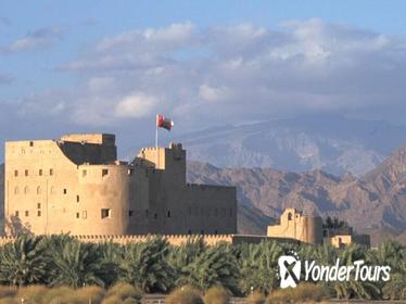 Private Inspiring Interior Tour of Nizwa Souq and Fort, Bahla Fort and Jabrin Fort