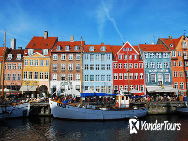 Private Shore Excursion: Best of Copenhagen and Christiansborg Palace by Bus and Foot