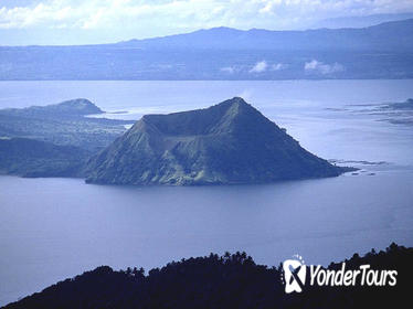 Private Taal Volcano Trekking with Lunch from Manila