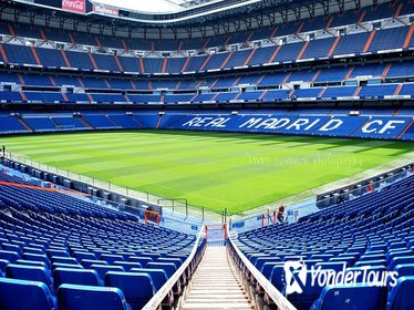 Private Tour: Santiago Bernabeu Stadium and Modern Madrid Sightseeing