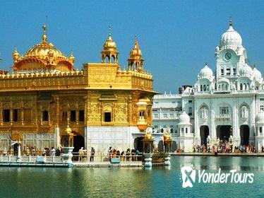 Private Wagah Border Drama and the Golden Temple with Transfer