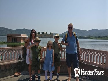 Royal Trails of Jaipur (Guided Full Day Sightseeing City Tour)