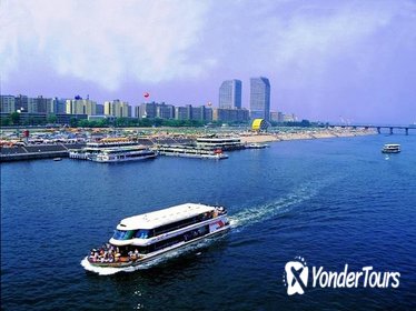 Seoul 4-Hour Afternoon Tour of the Han River Cruise, Aqua Planet 63, and Sky Art