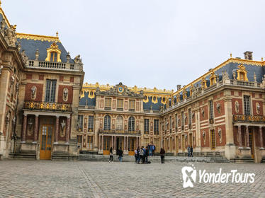 Skip-the-Line Half-Day Versailles Palace and Gardens Tour by Train from Paris